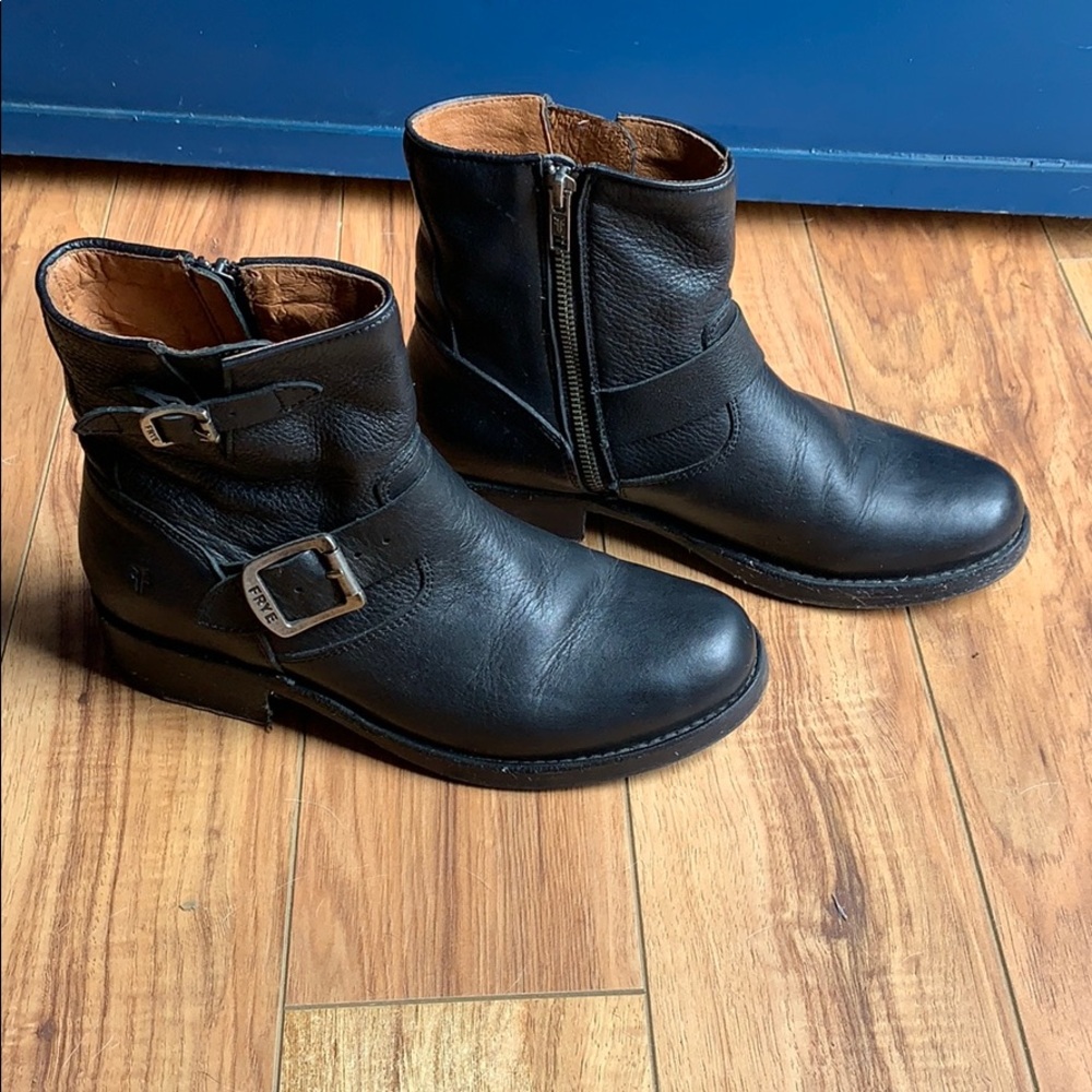 Frye Vicky Engineer Ankle Bootie 7.5